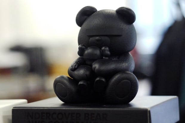 UNDERCOVER × KAWS ベアーコンパニオン フィギュア ブラック UNDERCOVER BEAR KAWS COMPANION | Hypebeast