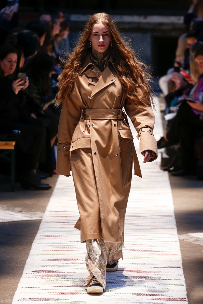 Acne Studios Fall/Winter 2018 Haute Couture Week Runway Fashion Scandinavian Stockholm Brand Tailoring Coats