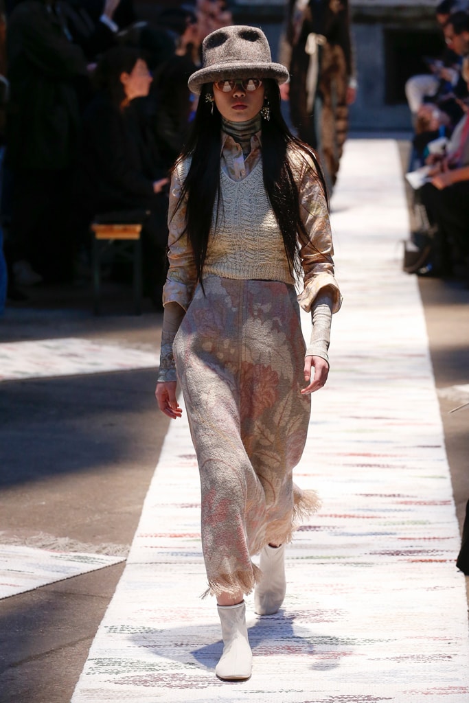 Acne Studios Fall/Winter 2018 Haute Couture Week Runway Fashion Scandinavian Stockholm Brand Tailoring Coats