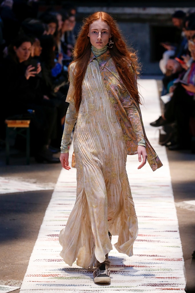 Acne Studios Fall/Winter 2018 Haute Couture Week Runway Fashion Scandinavian Stockholm Brand Tailoring Coats