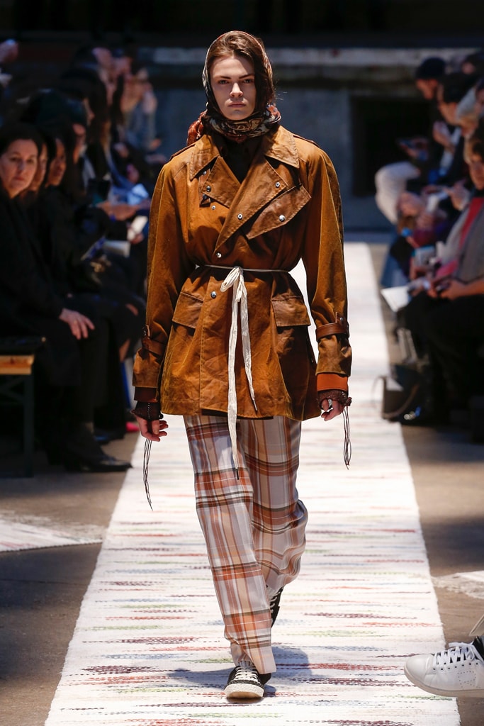Acne Studios Fall/Winter 2018 Haute Couture Week Runway Fashion Scandinavian Stockholm Brand Tailoring Coats