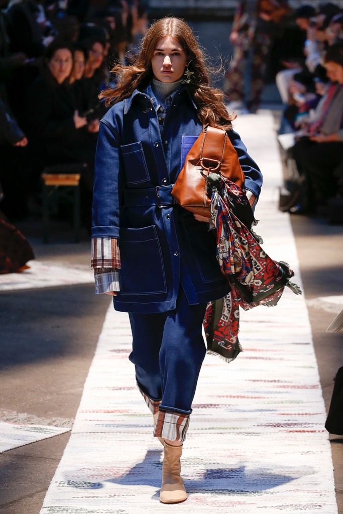 Acne Studios Fall/Winter 2018 Haute Couture Week Runway Fashion Scandinavian Stockholm Brand Tailoring Coats