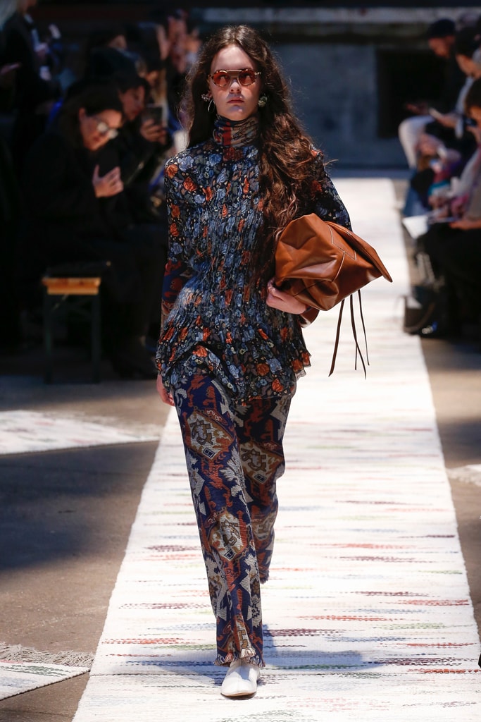 Acne Studios Fall/Winter 2018 Haute Couture Week Runway Fashion Scandinavian Stockholm Brand Tailoring Coats