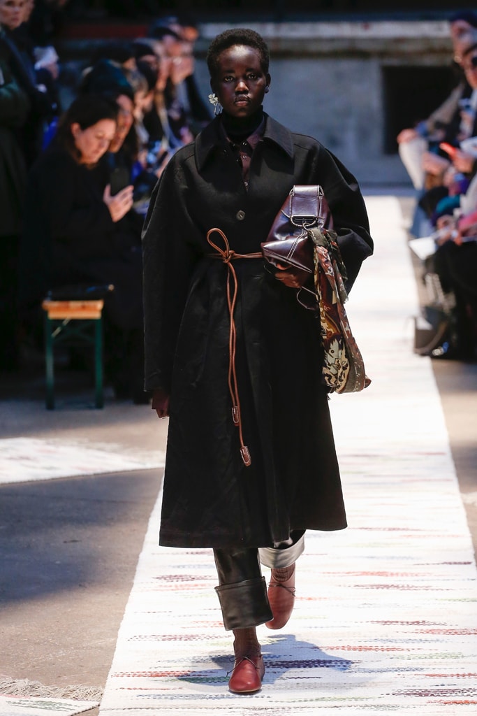 Acne Studios Fall/Winter 2018 Haute Couture Week Runway Fashion Scandinavian Stockholm Brand Tailoring Coats