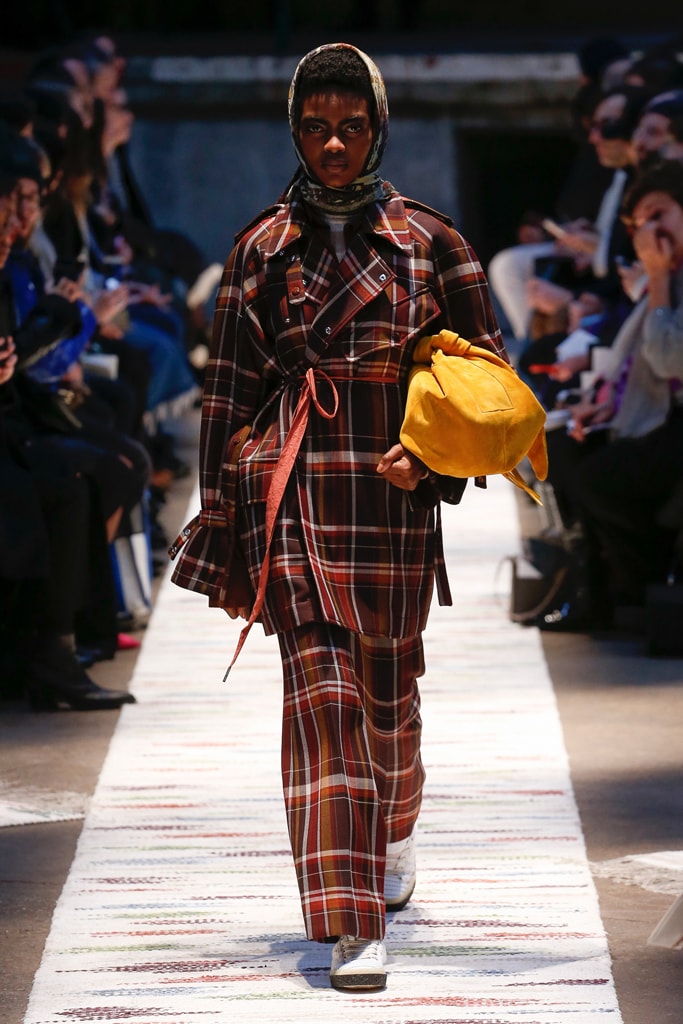 Acne Studios Fall/Winter 2018 Haute Couture Week Runway Fashion Scandinavian Stockholm Brand Tailoring Coats