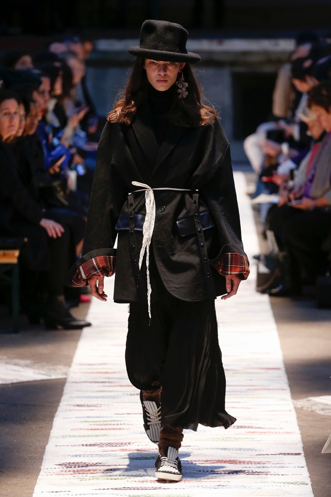 Acne Studios Fall/Winter 2018 Haute Couture Week Runway Fashion Scandinavian Stockholm Brand Tailoring Coats