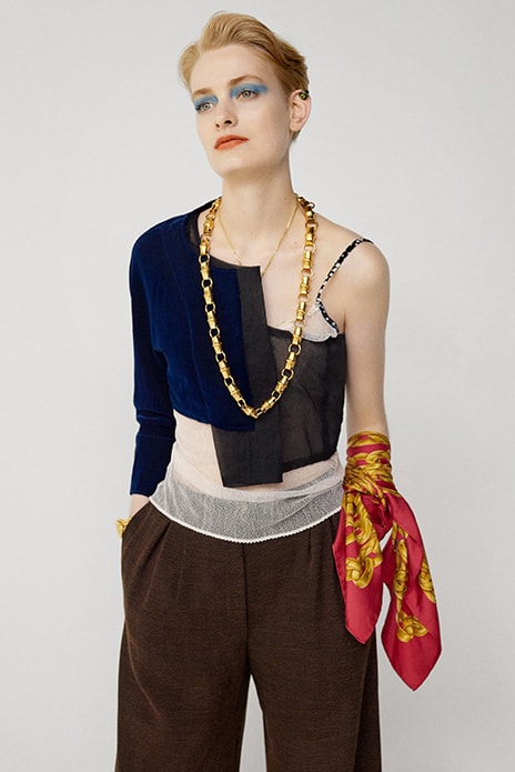 Vintage Chanel Fendi Celine Yves Saint Laurent Hermes Editorial Farfetch Second Hand Collectors Items Fashion Shop New in Unique