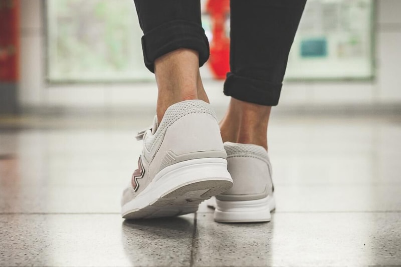 New Balance 674 Moonbeam Grey Pink White