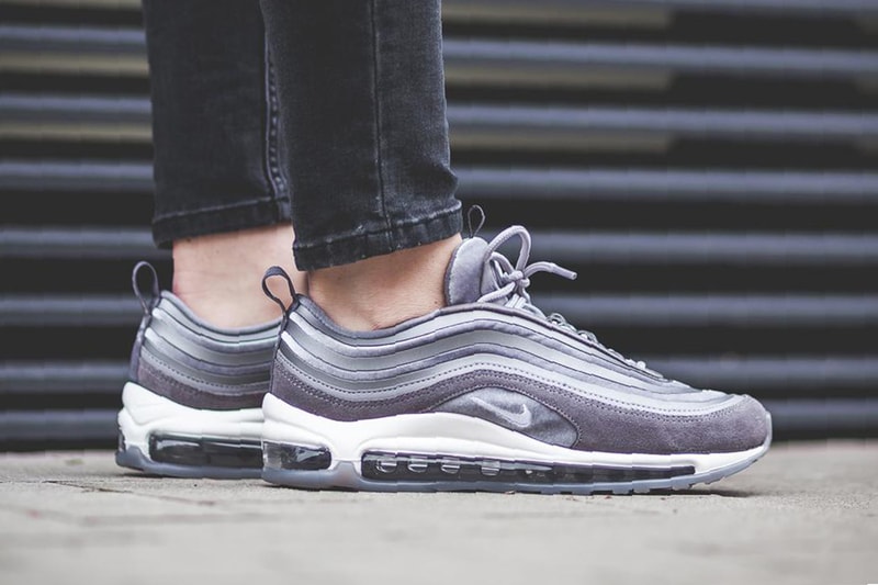 nike air max 95 lx gunsmoke grey summit white womens sneaker on foot