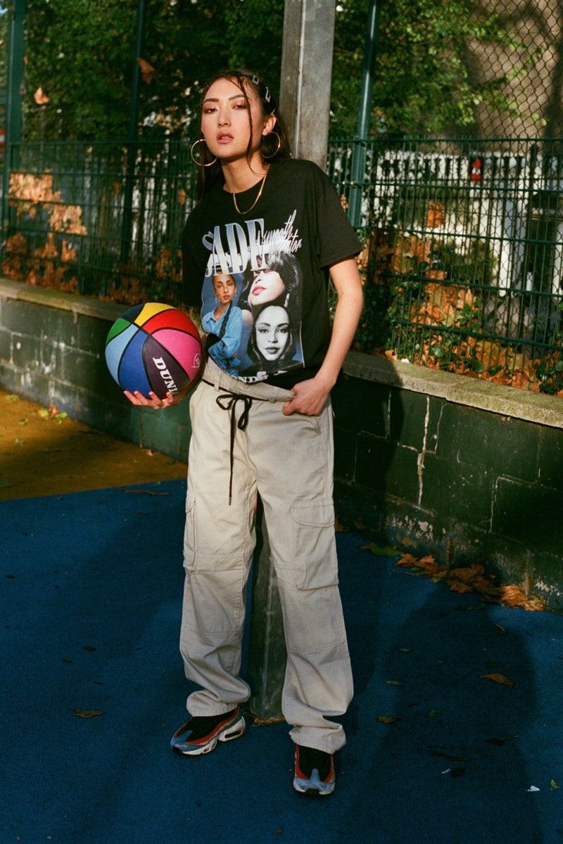 Editorial womens fashion 2018 NYC Brooklyn retro 90s reebok nike air max 95 sade T-shirt