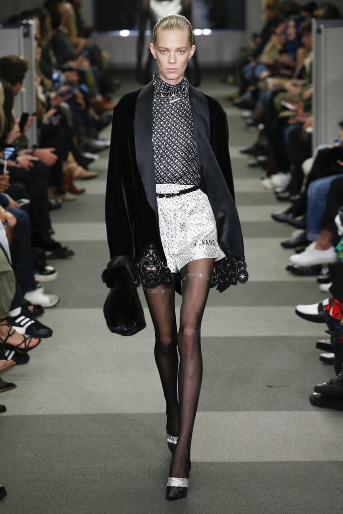 Alexander Wang Fall Winter 2018 New York Fashion Week NYFW Collection Runway Show