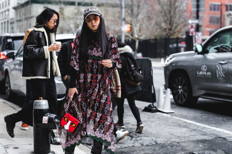Woman New York Fashion Week 2018 Streetsnaps