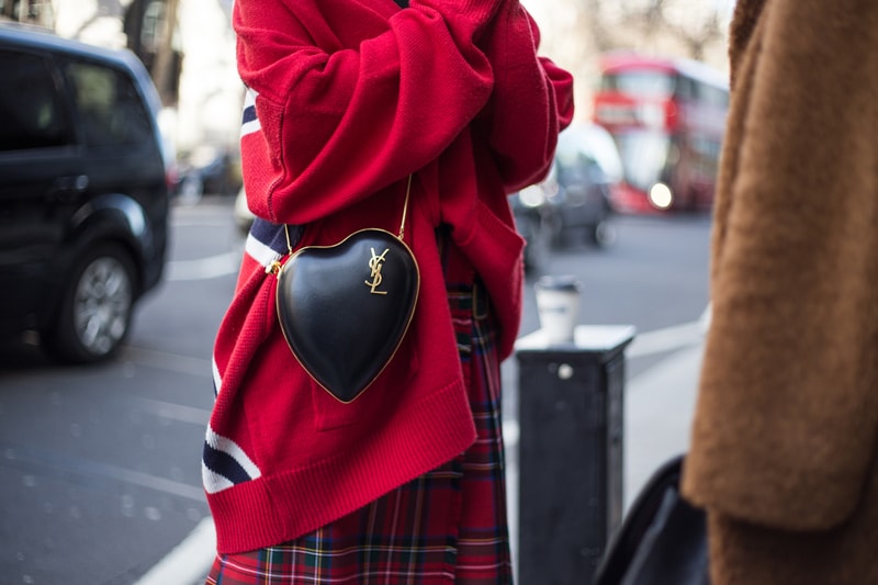 London Fashion Week LFW 2018 Streetsnaps street style off-white balenciaga triple s burberry gucci supreme louis vuitton sneakers jw anderson bags accessories