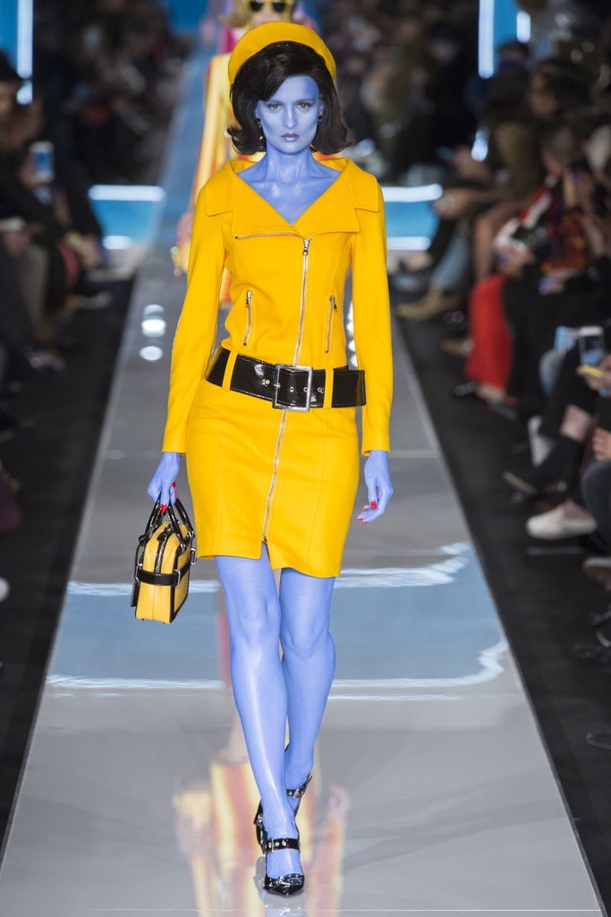 Jeremy Scott Moschino Fall/Winter 2018 MFW Show Gigi Hadid Bella Hadid Kaia Gerber Milan Fashion Week Collection Runway