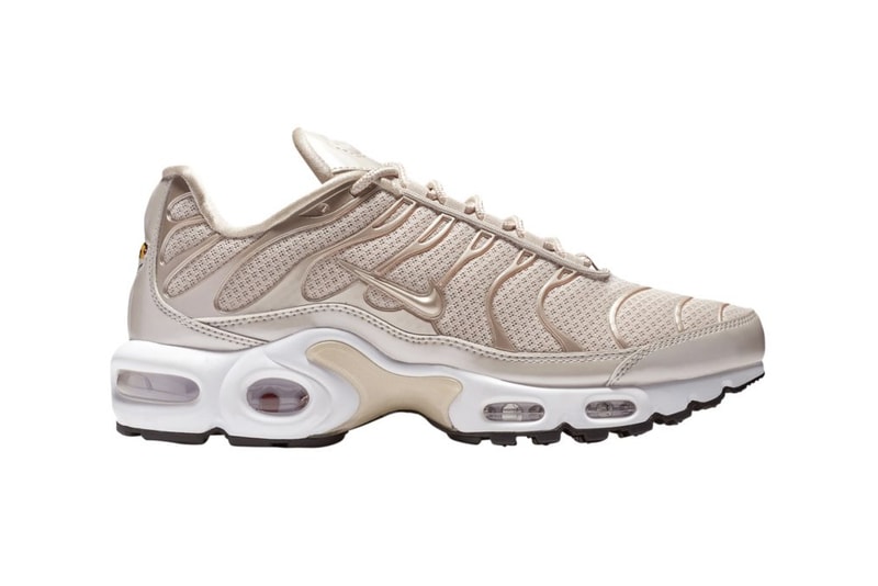 Nike Air Max Plus Desert Sand Metallic Rose Pale Gold TN Women's Ladies Girls sneaker sneakers trainers where to buy Lady Foot Locker