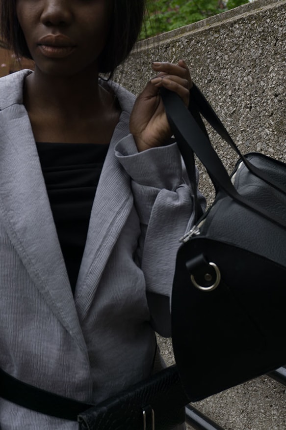 Sonya Lee Spring/Summer 2018 Collection Half Justus Soft Black