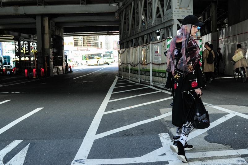 Tokyo Fashion Week 2018 Street Style Snaps Streetwear Spring Summer Streetsnaps Photography Burberry Gucci Rick Owens Nike Margiela