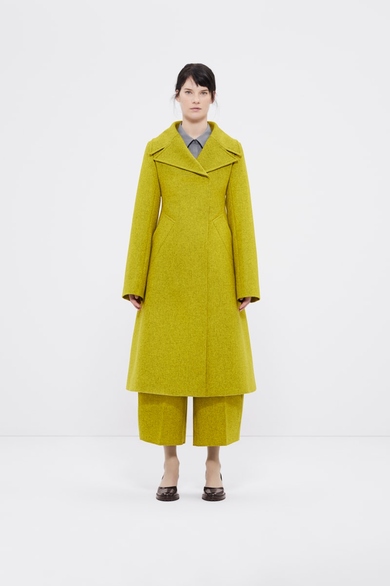 COS Fall/Winter 2018 Minimalist Fashion Lookbook Basics Minimal Simple Scandinavian Style