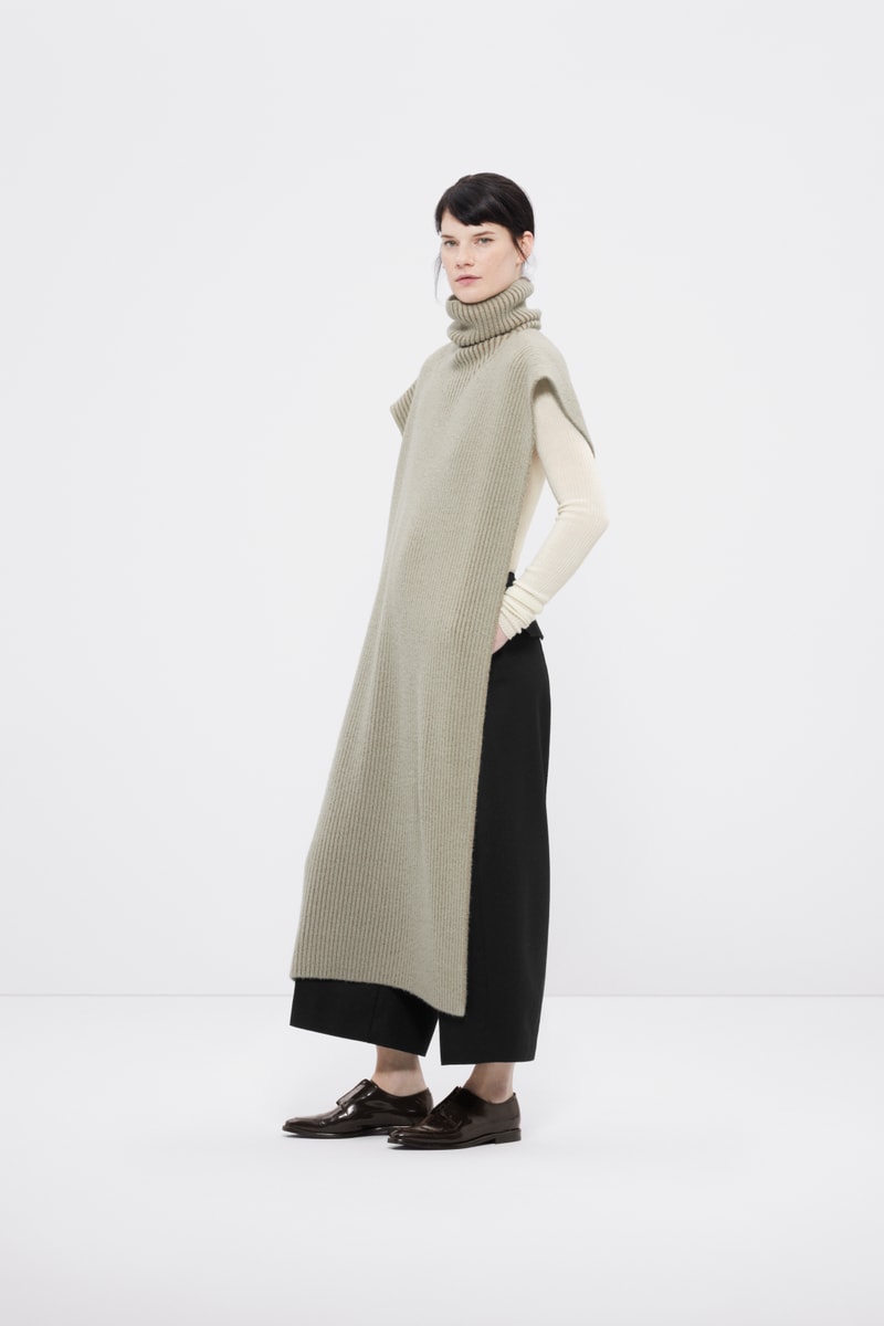 COS Fall/Winter 2018 Minimalist Fashion Lookbook Basics Minimal Simple Scandinavian Style