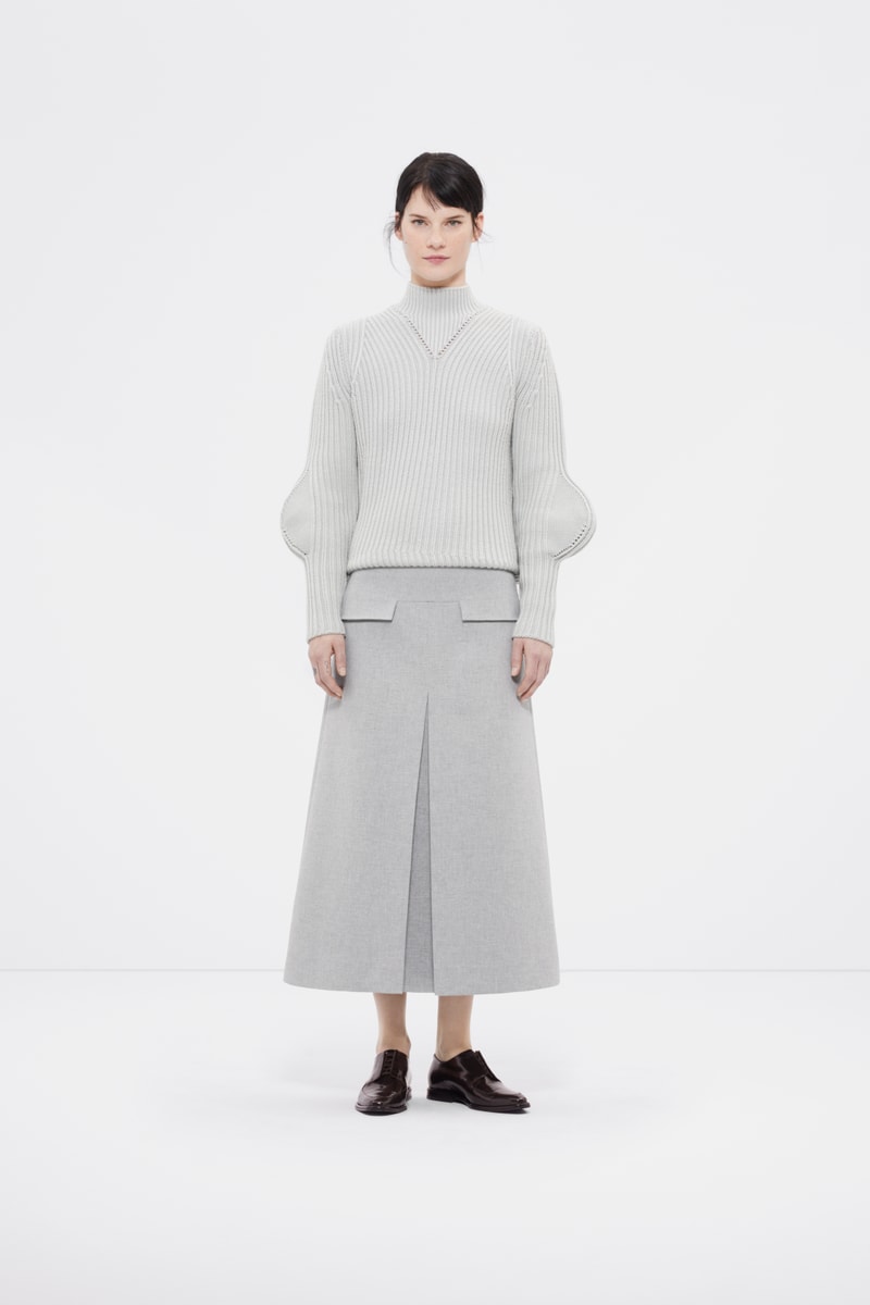 COS Fall/Winter 2018 Minimalist Fashion Lookbook Basics Minimal Simple Scandinavian Style