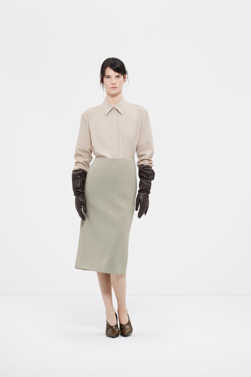 COS Fall/Winter 2018 Minimalist Fashion Lookbook Basics Minimal Simple Scandinavian Style