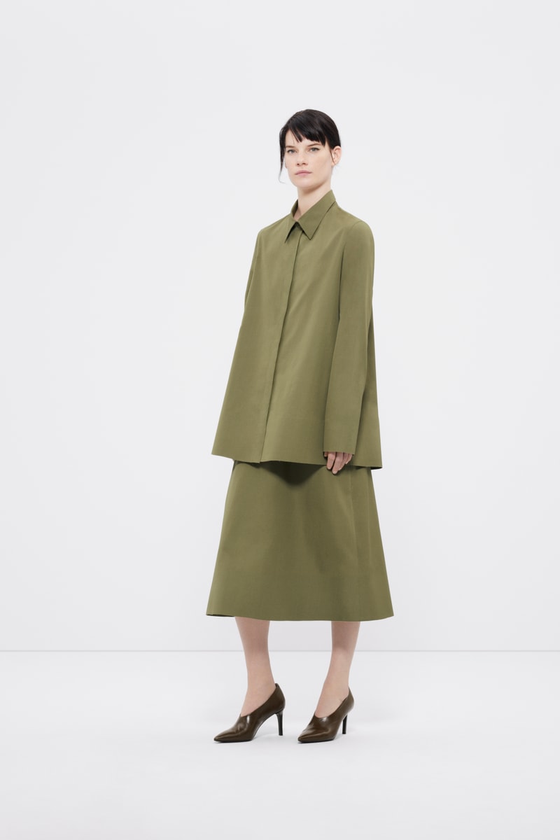 COS Fall/Winter 2018 Minimalist Fashion Lookbook Basics Minimal Simple Scandinavian Style