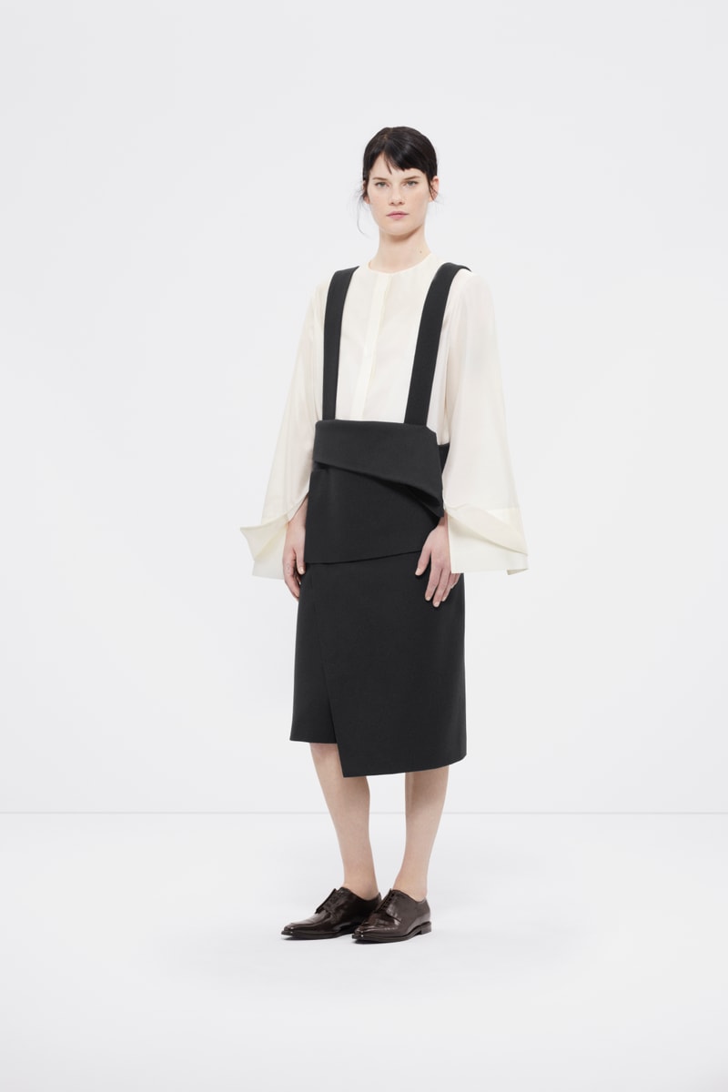 COS Fall/Winter 2018 Minimalist Fashion Lookbook Basics Minimal Simple Scandinavian Style