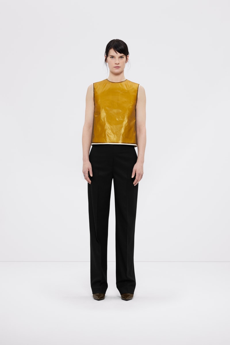 COS Fall/Winter 2018 Minimalist Fashion Lookbook Basics Minimal Simple Scandinavian Style