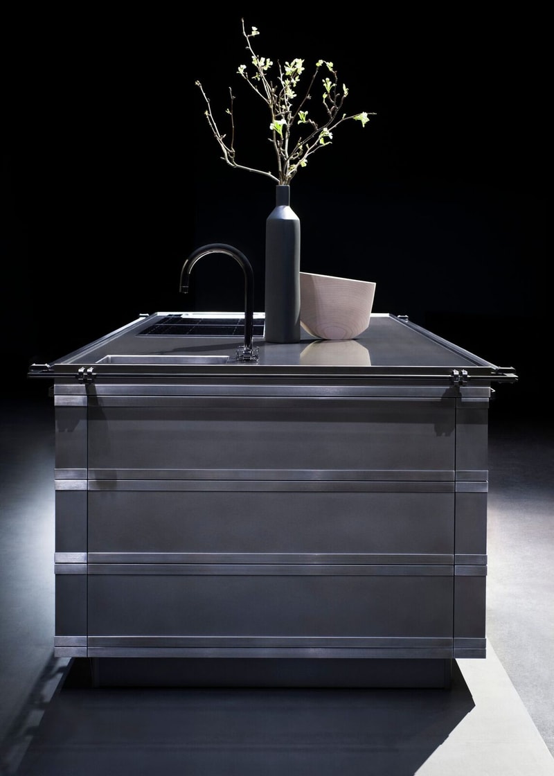 FENDI Scic Collaboration FENDICUISINE Kitchen Design Steel Grey Elegant karl lagerfeld