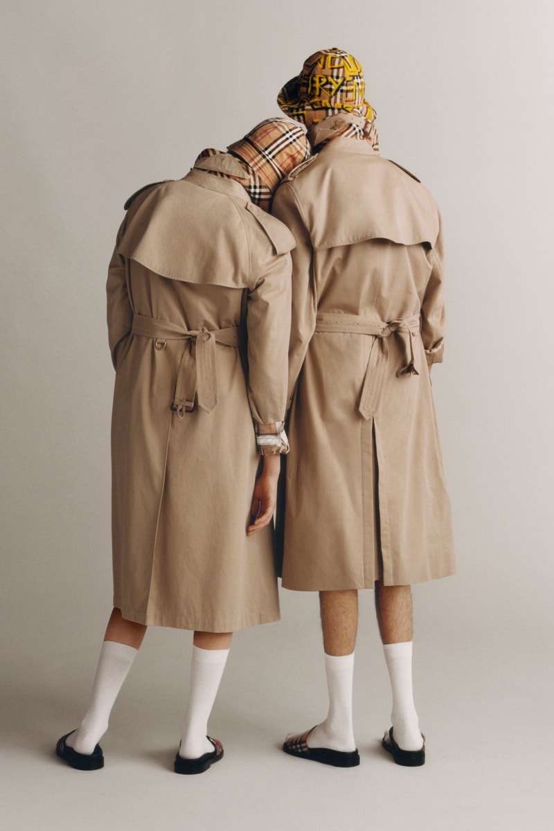 Burberry Iconic Trench Coat Reimagined Beige Nova Check Heritage Check Red White Black Print Jacket