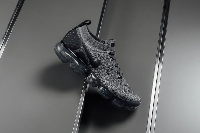 nike air vapormax flyknit 2 silver