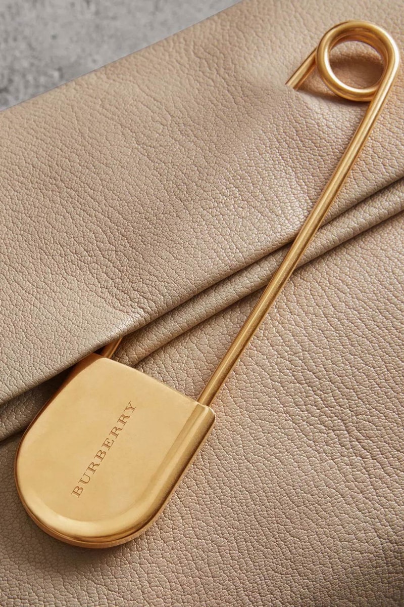 Burberry Medium Pin Clutch Leather Stone
