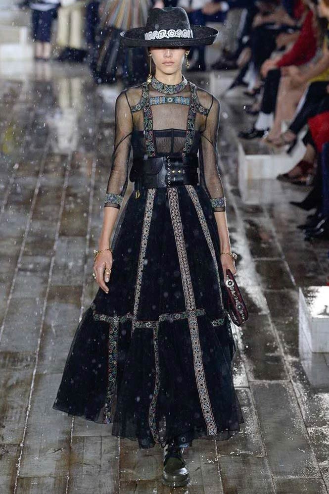 Christian Dior Resort 2019 Runway