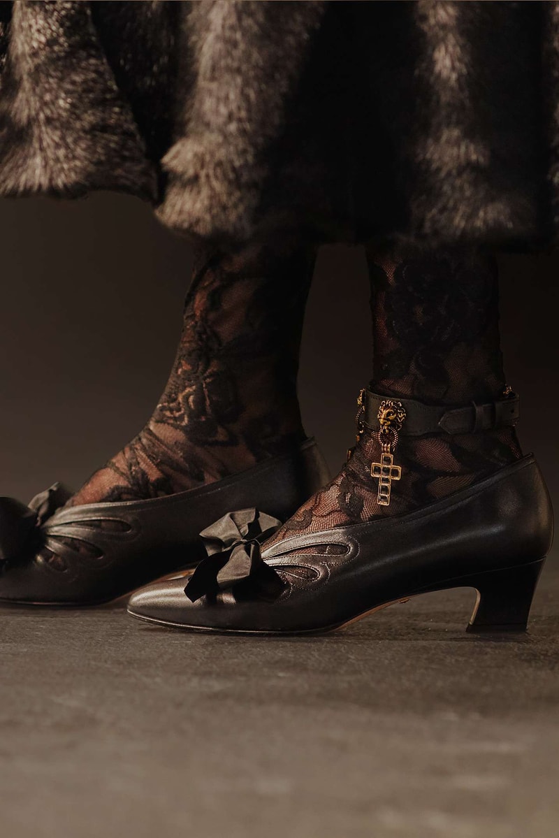 Gucci Cruise 2019 Runway Details Black Heels Lace Tights