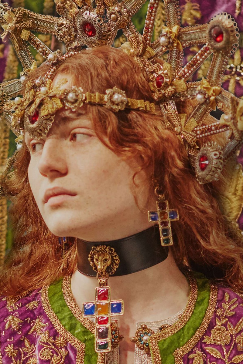 Gucci Cruise 2019 Runway Details Cross Choker Earrings Crown