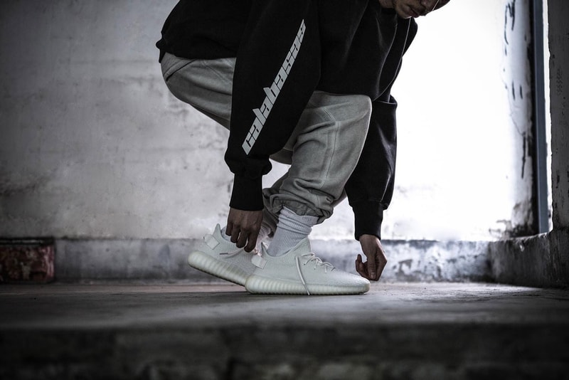Kanye West adidas YEEZY BOOST 350 V2 "Cream White"