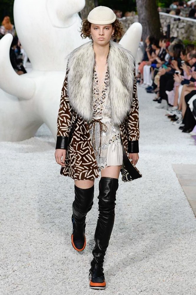 Louis Vuitton Cruise 2019 Runway Show Catwalk