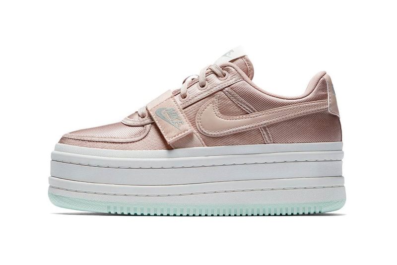Nike Vandal Surprise Pink