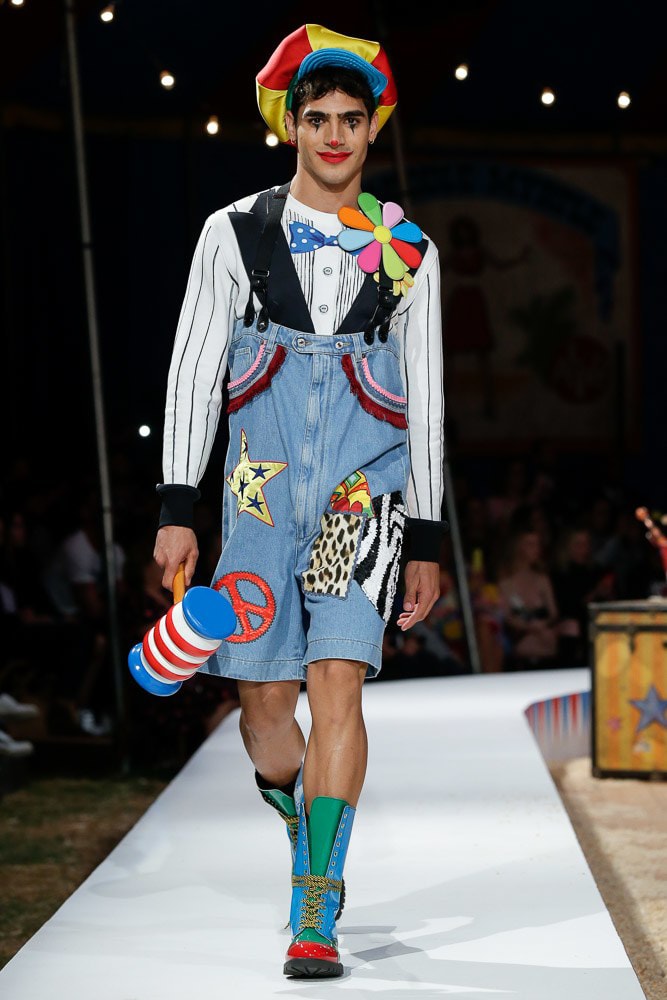 moschino jeremy scott spring 2019 collection los angeles circus violet chachki rupaul drag race queen