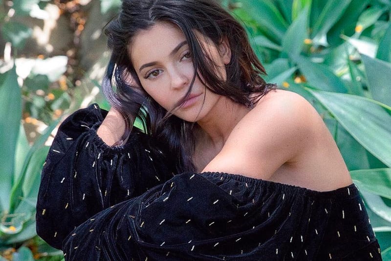 Kylie Jenner Is Giving Away Free Lip Kits With Every Copy of Her 'Vogue' Australia Cover