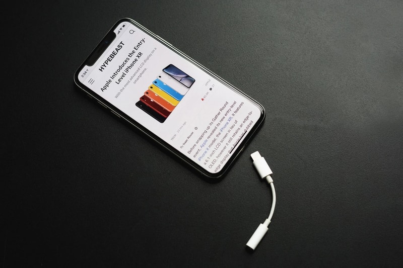 Apple iPhone XS iPhone XC Technology Headphone Dongle Removal Discontinuation