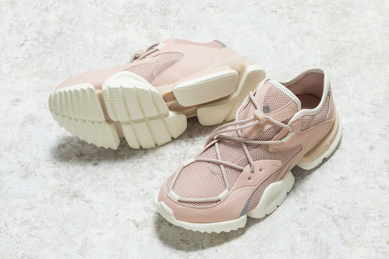 Barney's Reebok Run.r 96 Pink