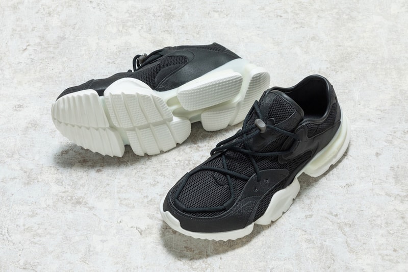 Barney's Reebok Run.r 96 Black White