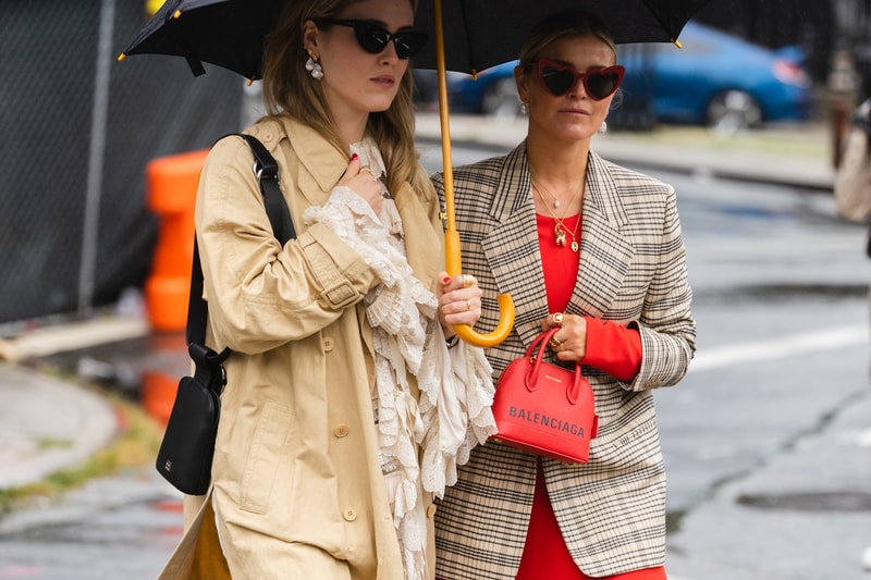 New York Fashion Week NYFW Street Style Street Snaps Balenciaga Bag Red