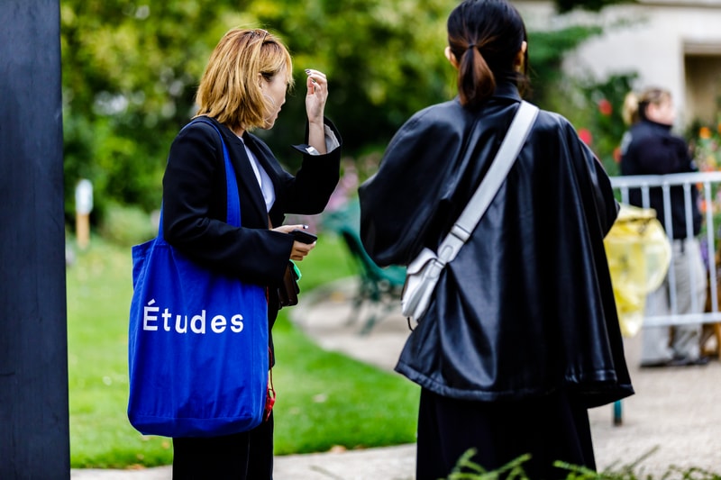 paris fashion week ss19 spring summer 2019 street style streetsnaps louis vuitton alexander wang chanel celine off white