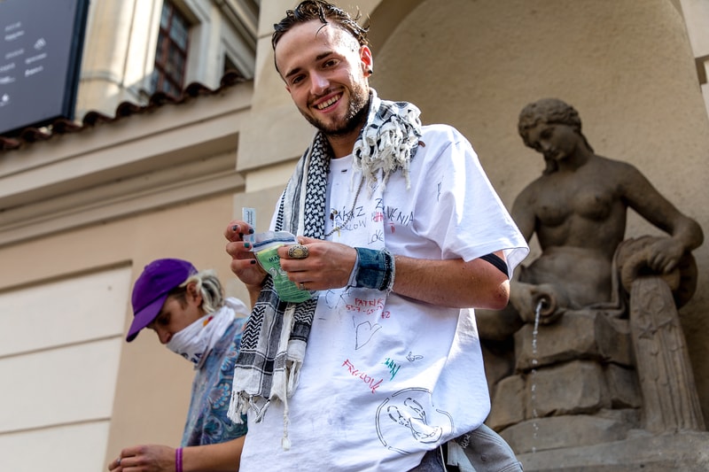prague fashion week ss19 spring summer 2019 street style balenciaga vetements supreme louis vuitton off white virgil abloh nike wotherspoon