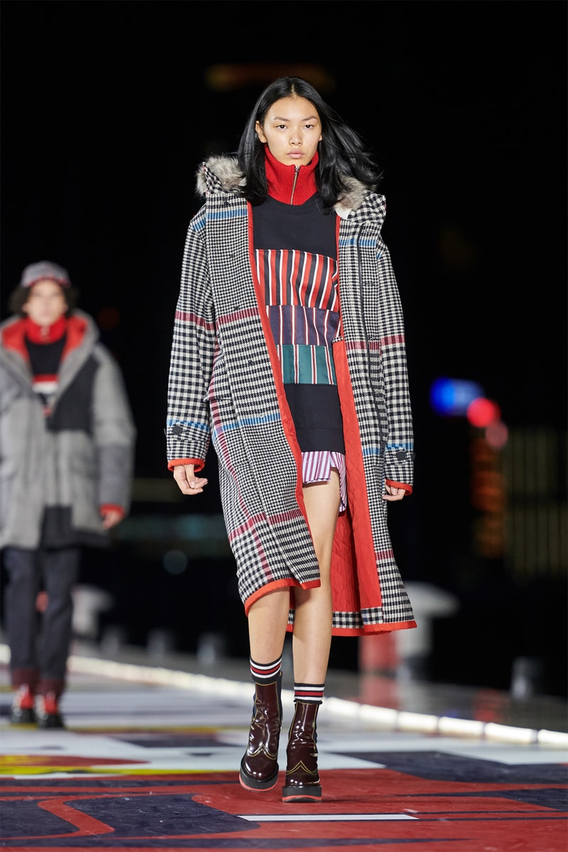 Tommy Hilfiger TommyNow Shanghai Runway Fashion Show Winnie Harlow Hailey Baldwin Josephine Skriver Lewis Hamilton