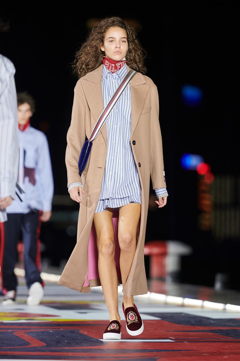 Tommy Hilfiger TommyNow Shanghai Runway Fashion Show Winnie Harlow Hailey Baldwin Josephine Skriver Lewis Hamilton