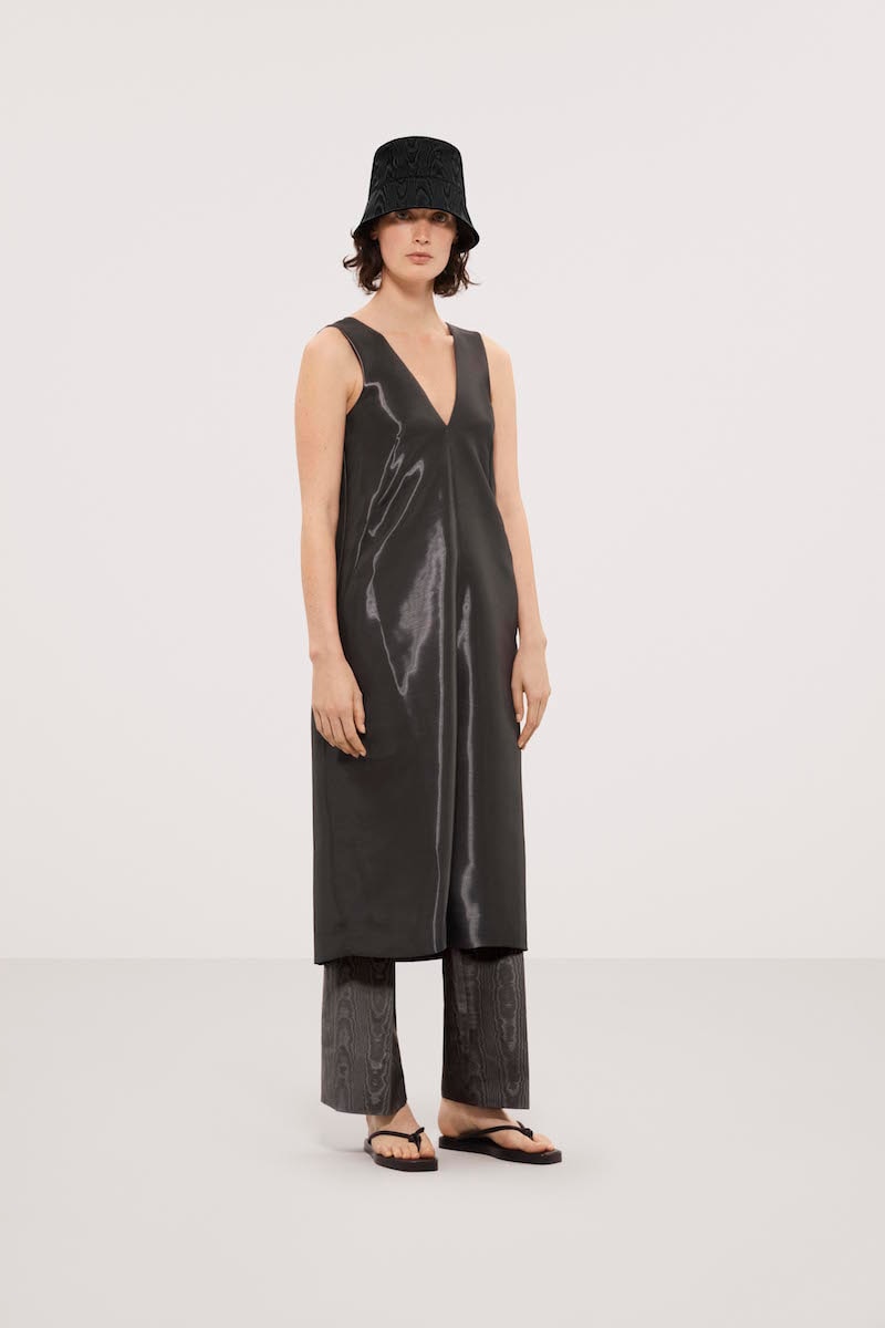 COS Spring/Summer 2019 Lookbook Collection Fashion Minimalist Outfit Inspiration Simple Tailoring