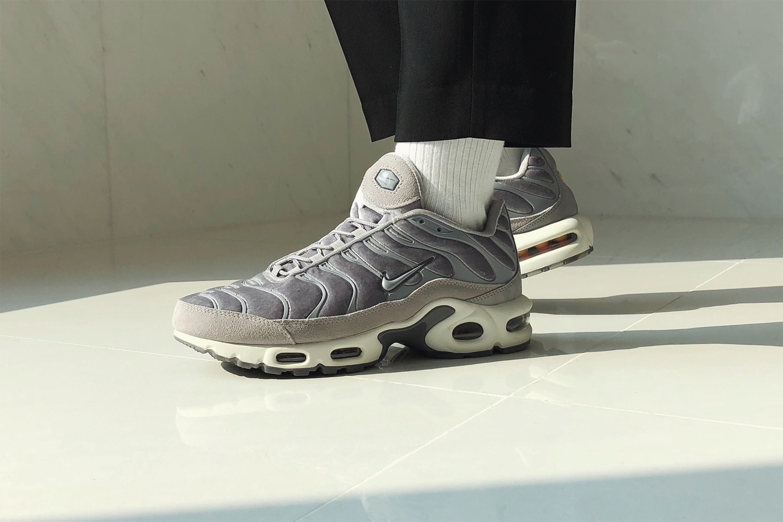 Review Nike Air Max Plus Lx Velvet Gunsmoke Hypebae